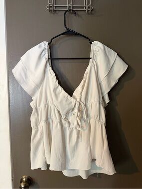 SHEIN White Tie-Front Flutter Sleeve Blouse